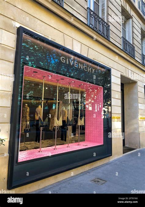 givenchy avenue montaigne|avenue montaigne paris.